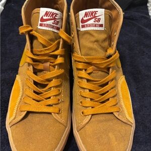 Nike Men’s Suede Sneakers in Mustard